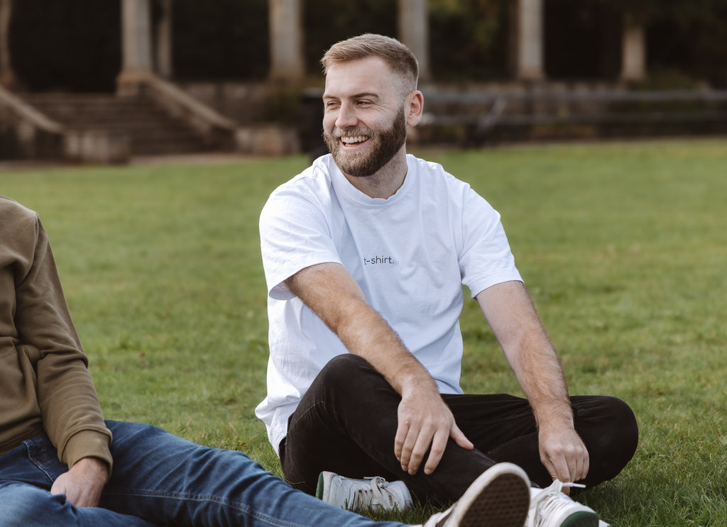 simple. t-shirt. white.