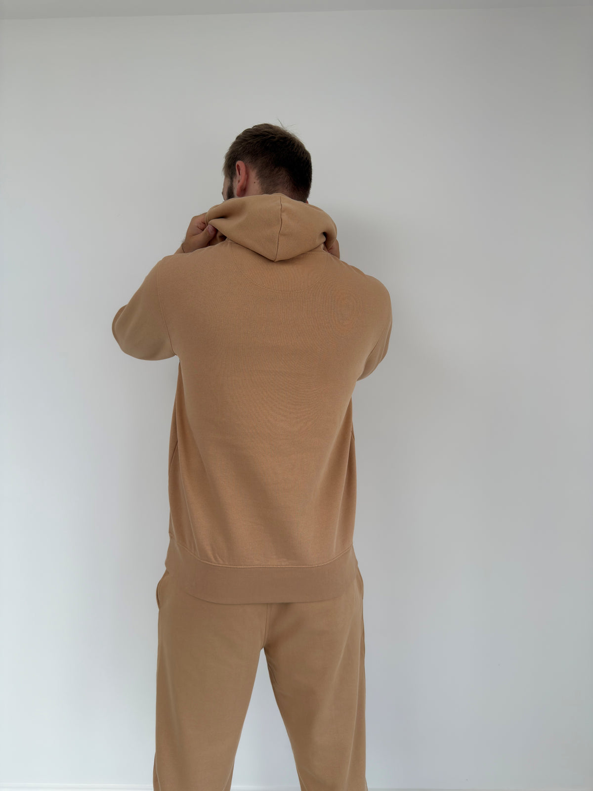 simple. hoodie. latte.