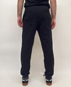 simple. cuffed joggers. black.