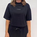 simple. cropped t-shirt. black.