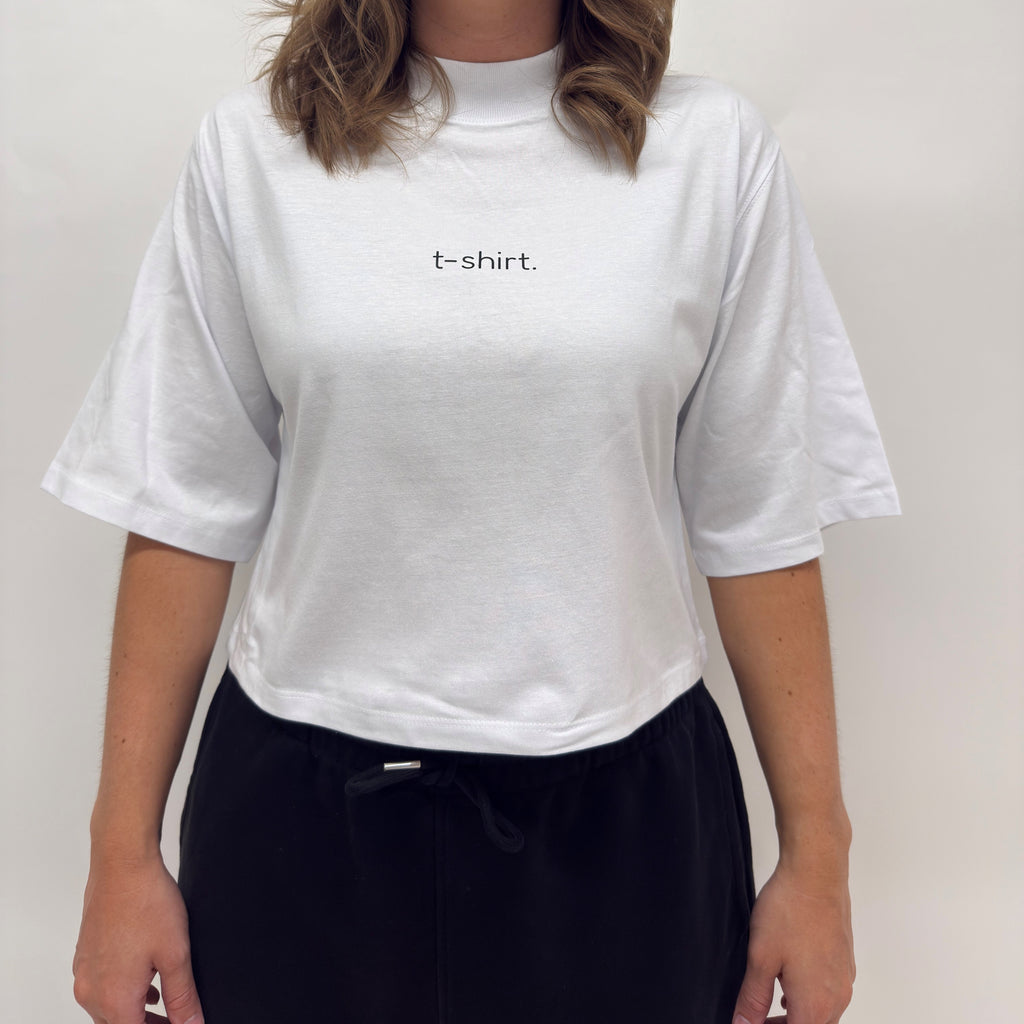 simple. cropped t-shirt. white.