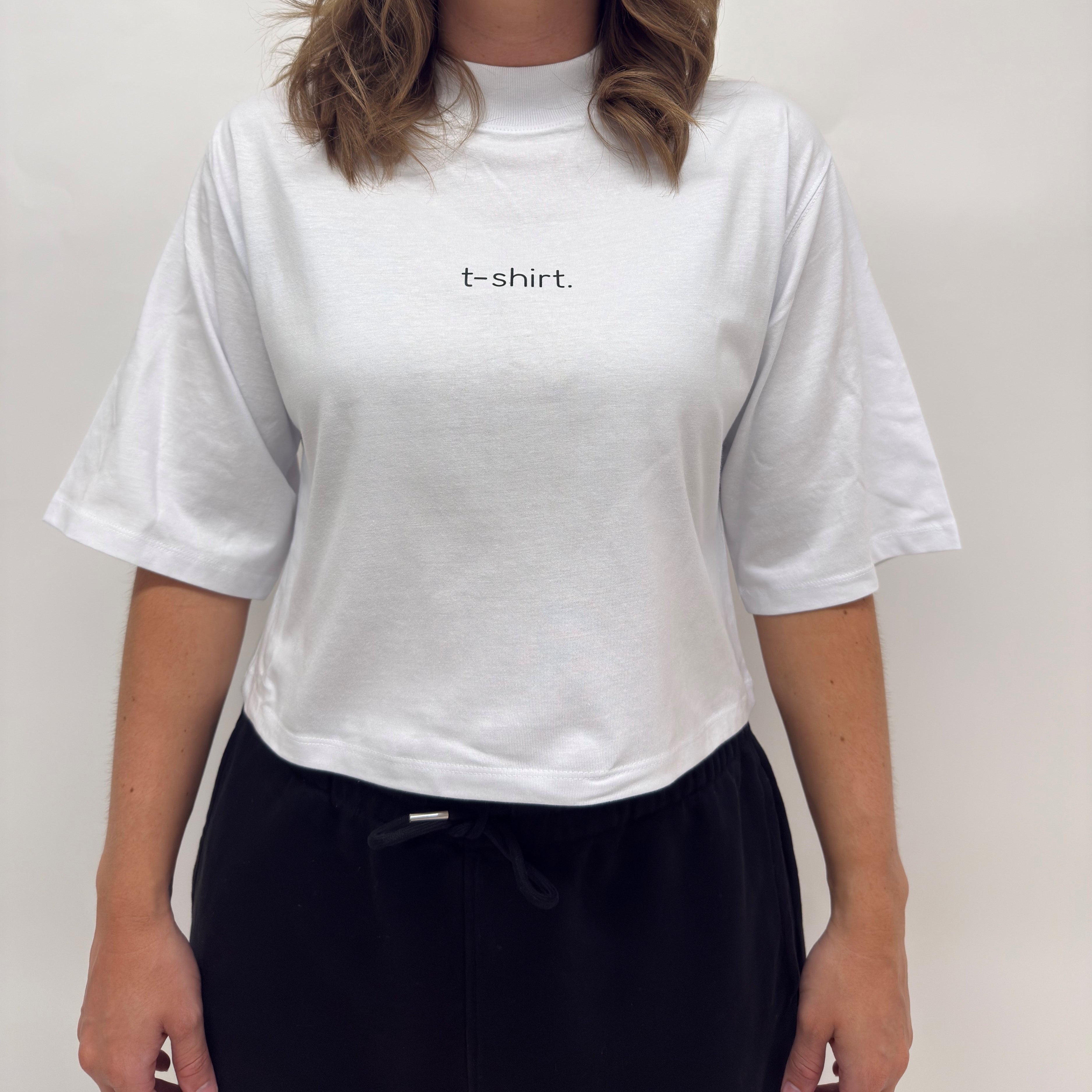 simple. cropped t-shirt. white.