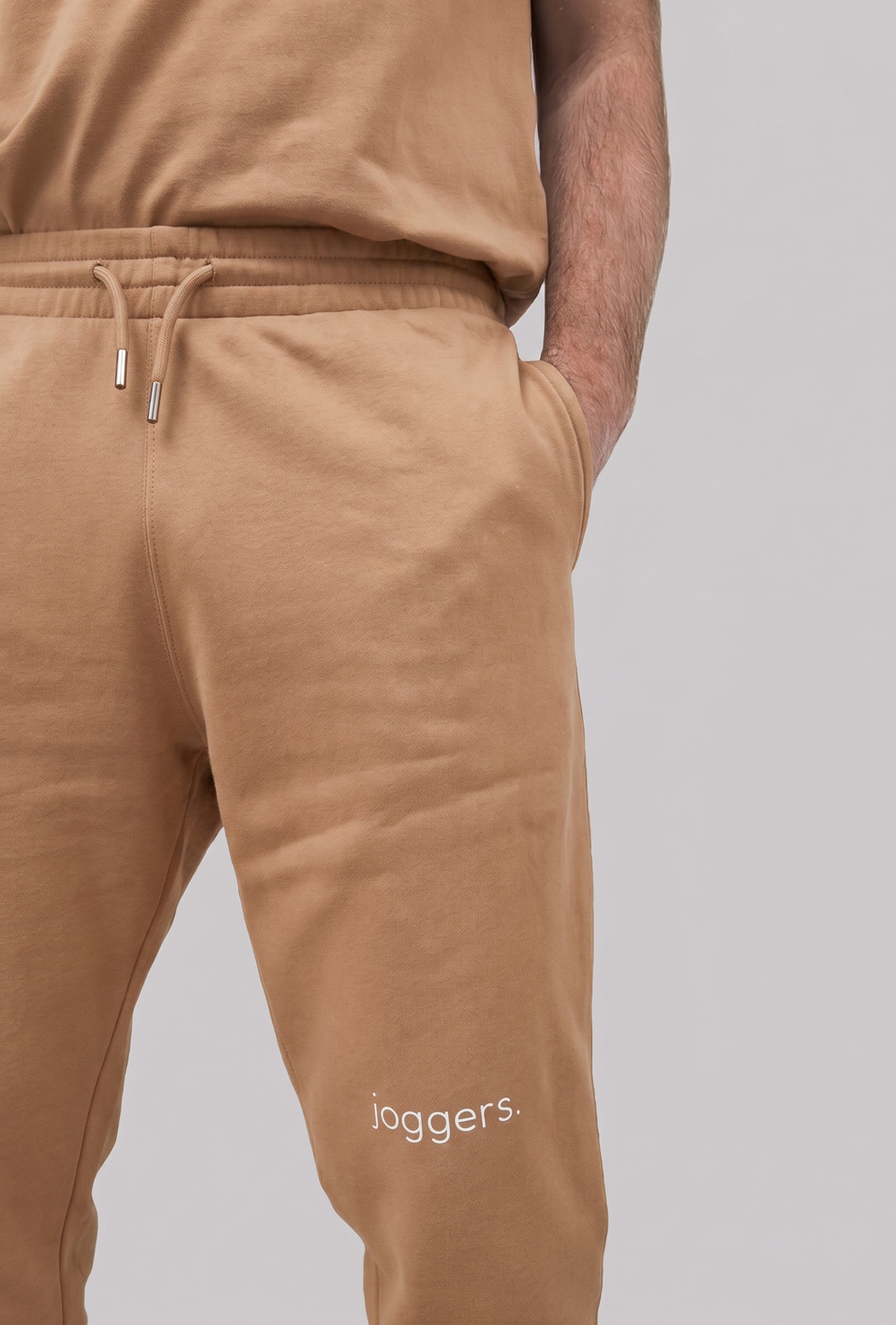 simple. cuffed joggers. latte