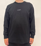 simple. long-sleeved t-shirt. black.