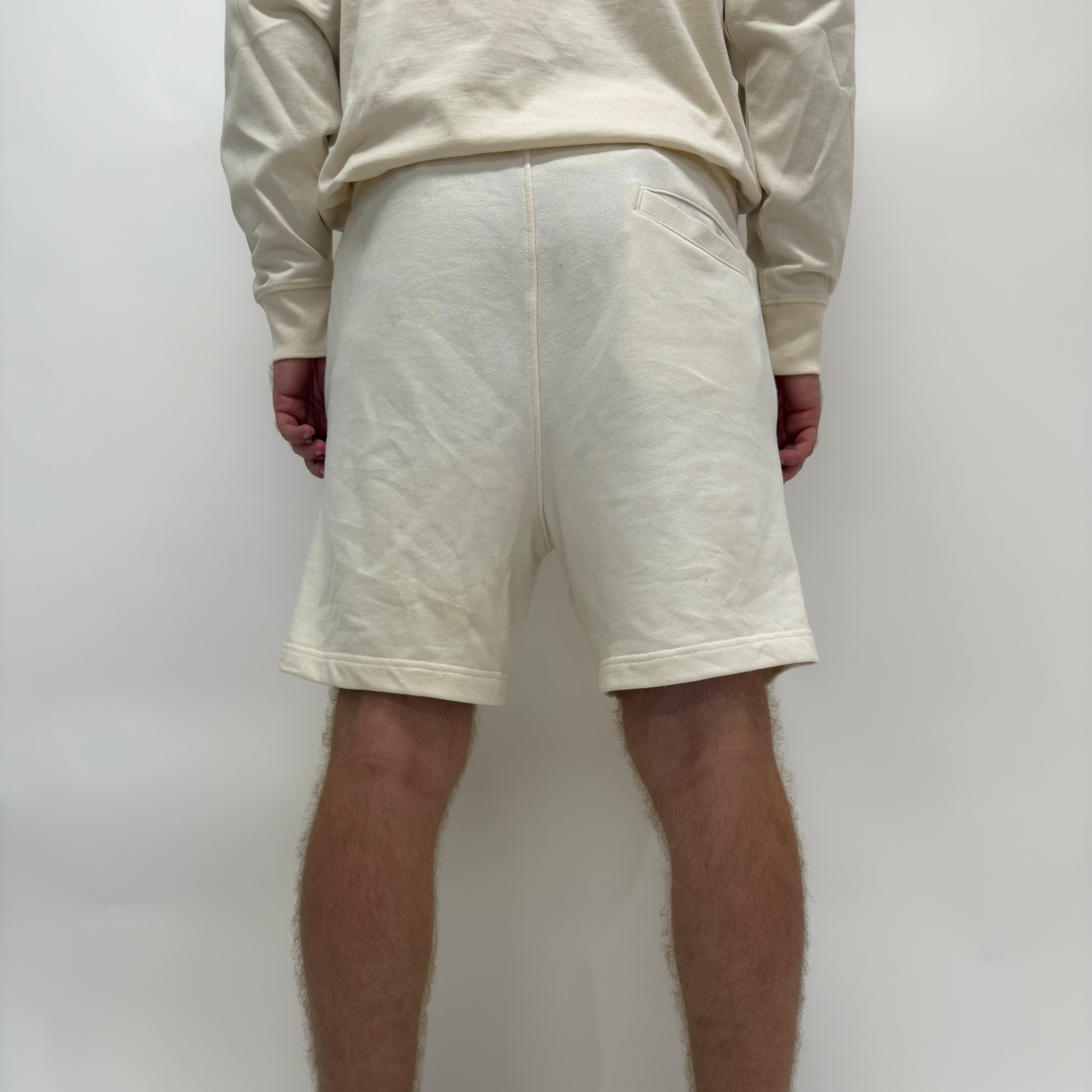 simple. shorts. natural-raw.