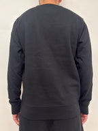 simple. sweatshirt. black.