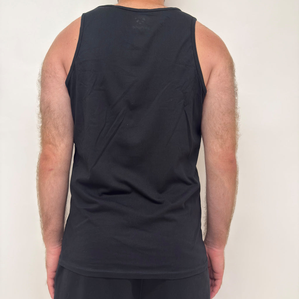 simple. relaxed vest. black.