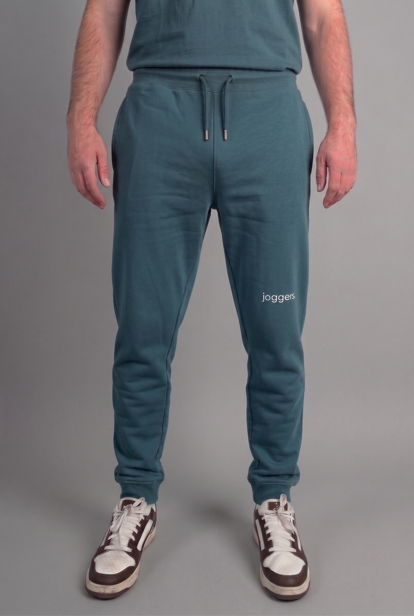 simple. cuffed joggers. stargazer