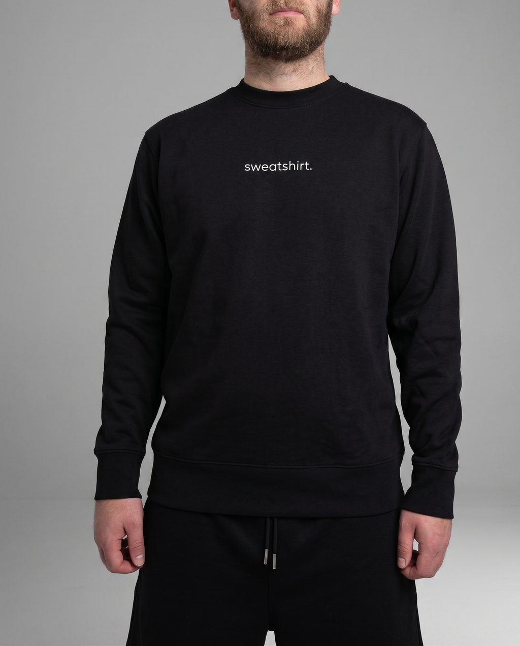 simple. sweatshirt. black.